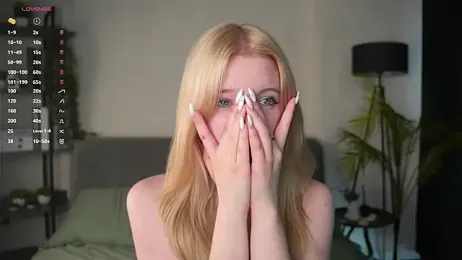 EdlaHewell stripchat stream image, 21.04.2025 11:10