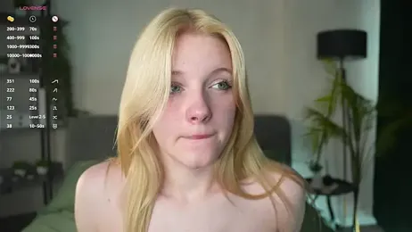 EdlaHewell stripchat stream image, 21.04.2025 11:10