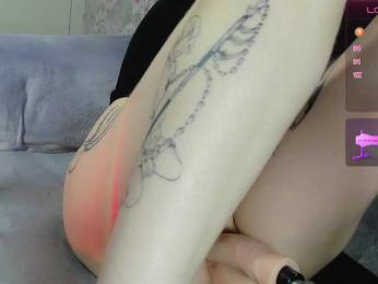 luvsoak bongacams stream image