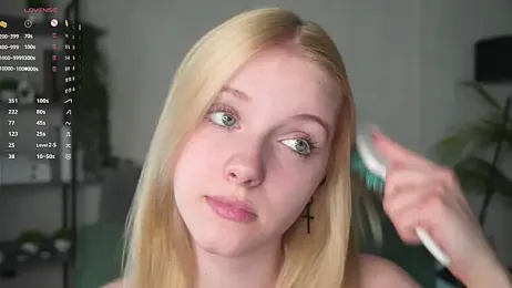 EdlaHewell stripchat stream image, 24.04.2025 11:00