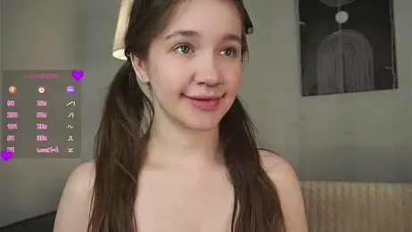 AmiLewis stripchat stream image