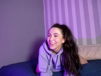 littlee33 chaturbate stream image, 07.05.2025 20:10